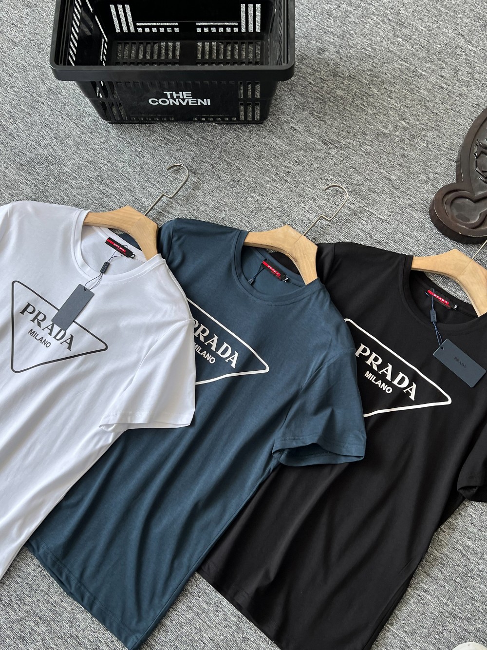☆PRADA☆プラダ 半袖 コットンTシャツ 楽天市場】プラダ PRADA Tシャツ 半袖Tシャツ 衣料品 トップス